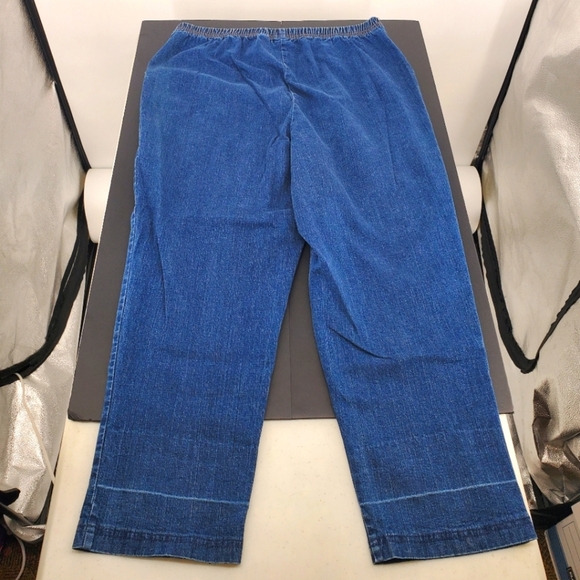 Croft & Barrow Woman's 2X Short Blue Denim Pull-On Jeans Elastic Waist Stretch - Picture 1 of 12